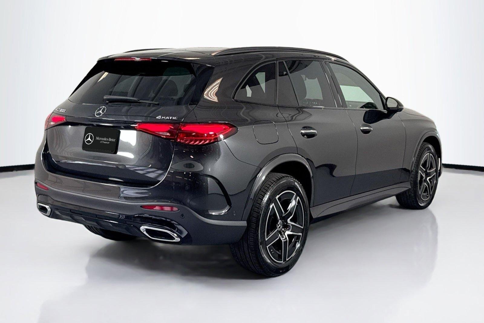 New 2026 Black Mercedes-Benz GLC 300 image 5