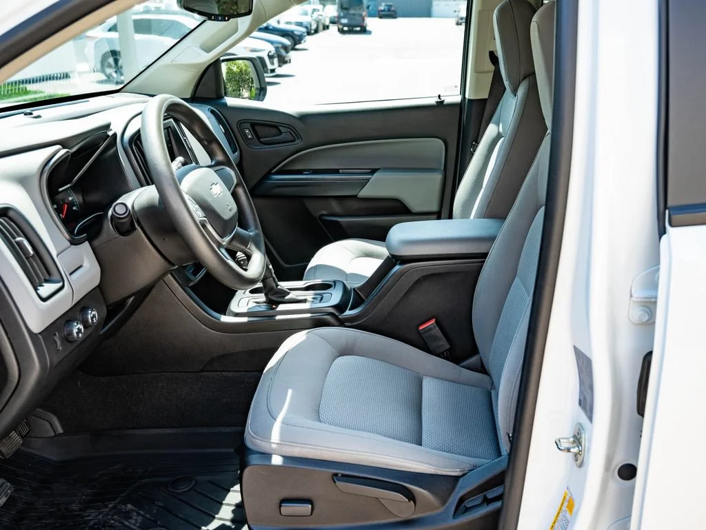 Used 2020 Summit White Chevrolet Work Truck image 20