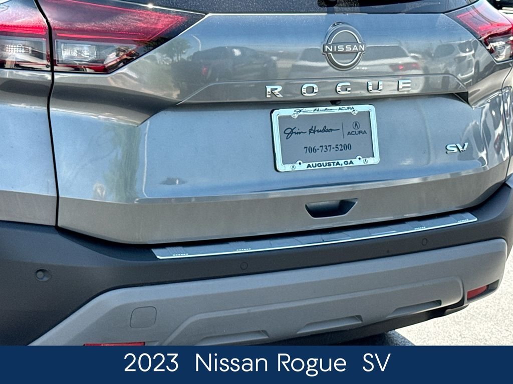 Used 2023 Gray Nissan SV image 9
