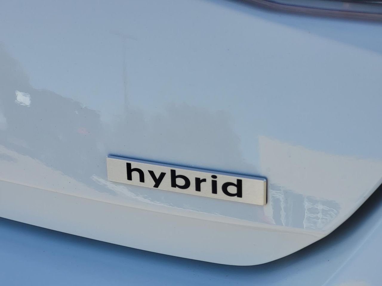 New 2026 Serenity White Hyundai SEL Sport image 6