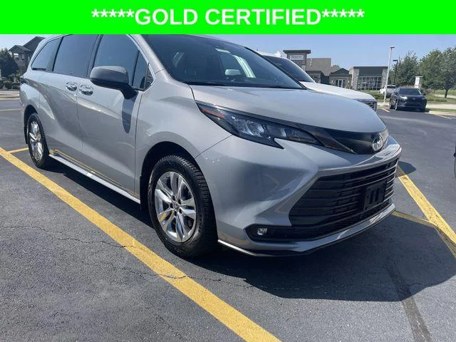 Certified Used 2022 CEMENT Toyota  image 10