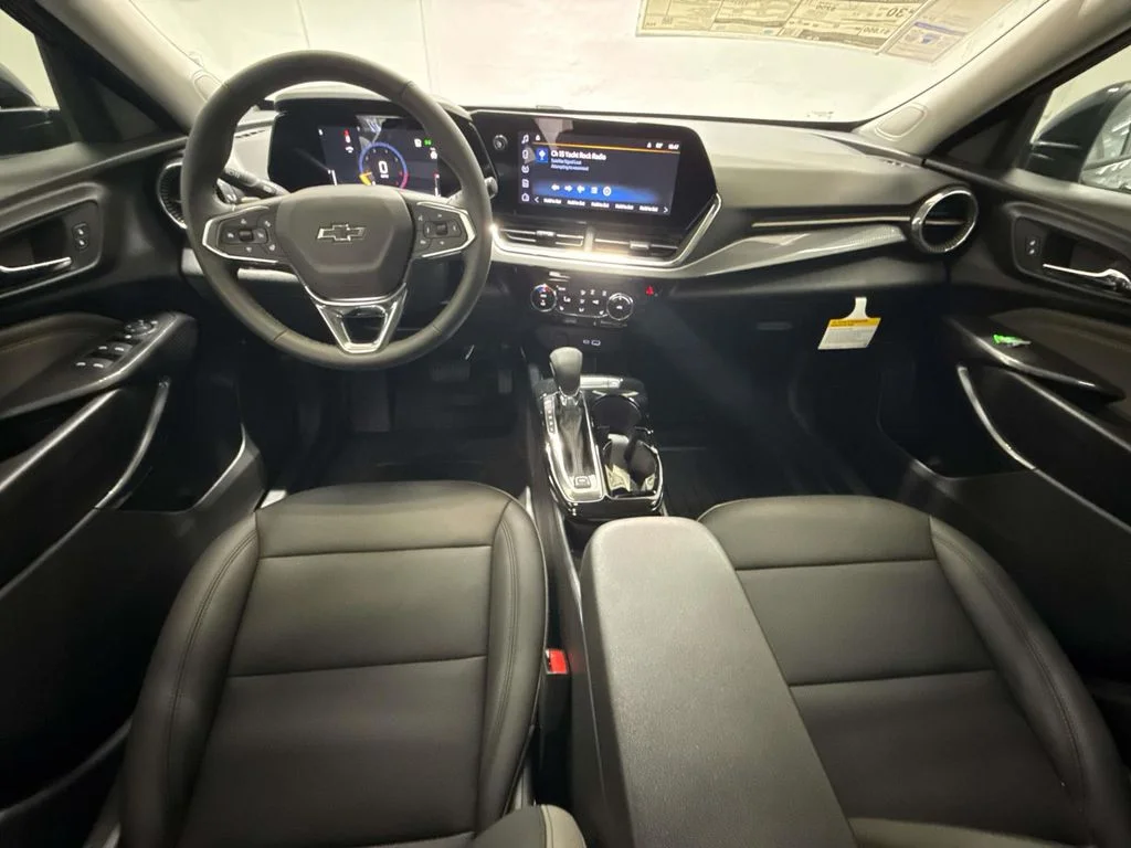 New 2026 Mosaic Black Metallic Chevrolet ACTIV image 14