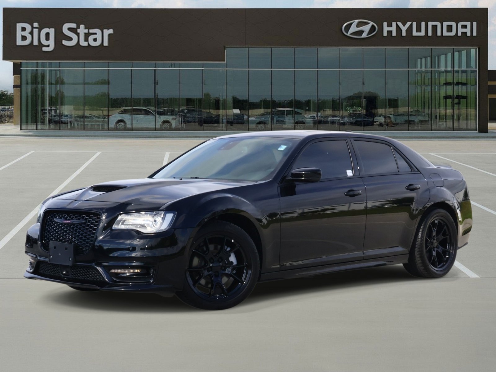 2023 Chrysler 300 S's photo