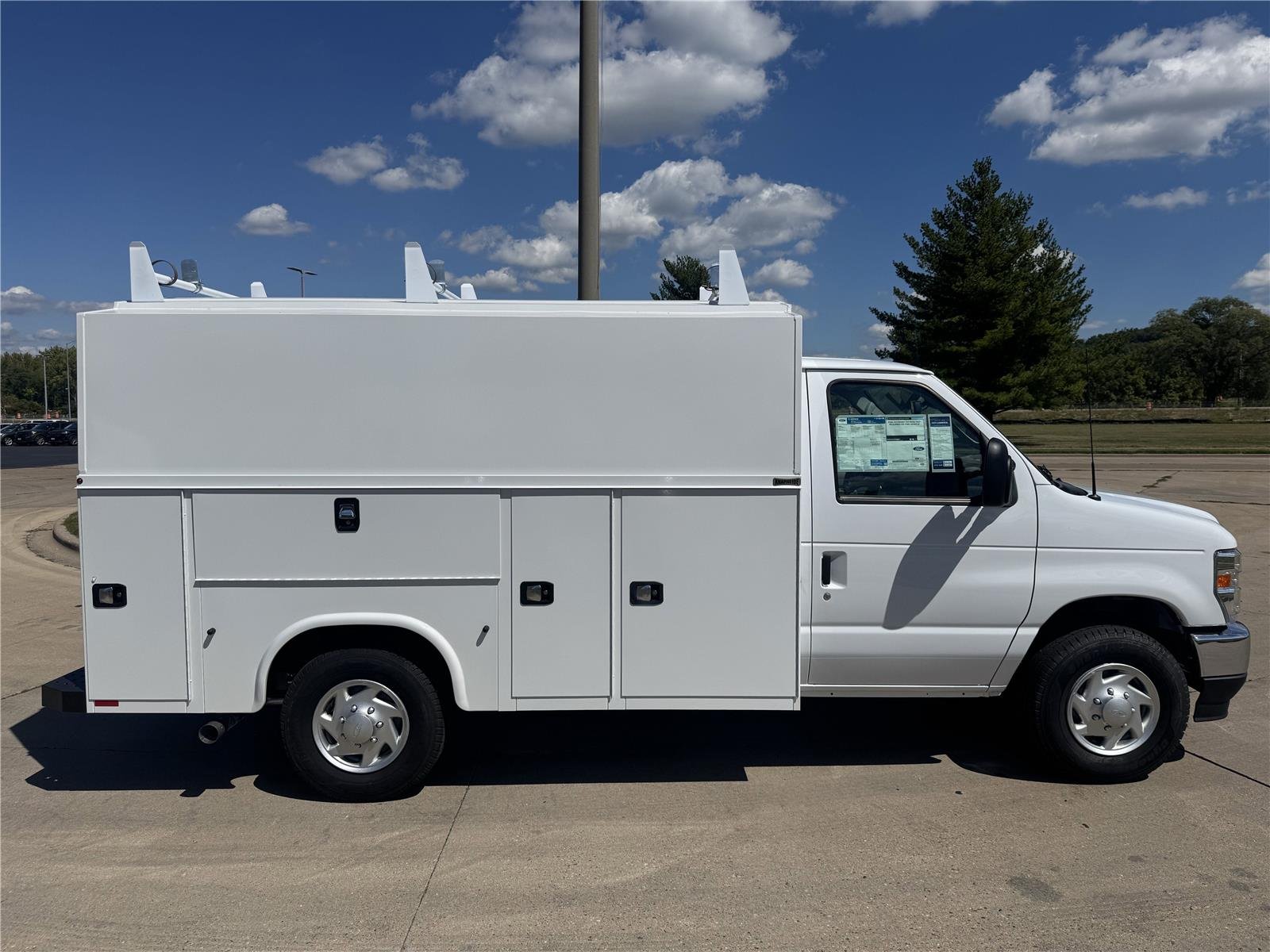 New 2026 Oxford White Ford Base image 8