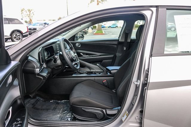 Certified Used 2025 Silver Hyundai SE image 21