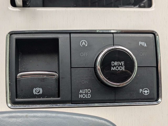 Used 2019 White Lincoln Black Label image 26