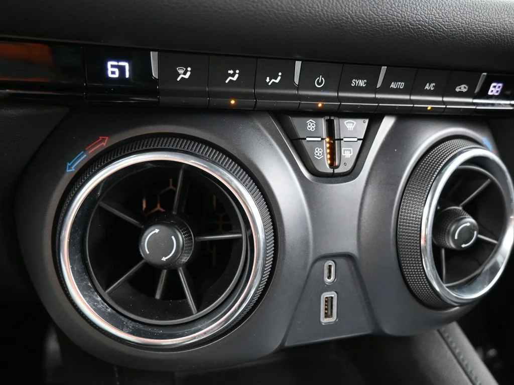 Used 2019 Silver Ice Metallic Chevrolet L image 19