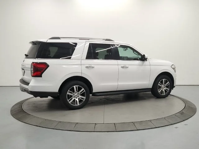 Used 2024 White Ford Limited image 9