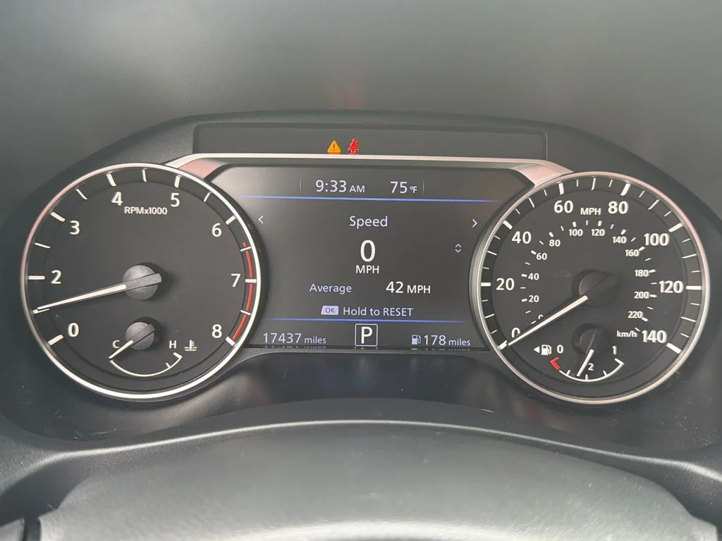 Used 2025 Gray Nissan 2.5 SR image 26