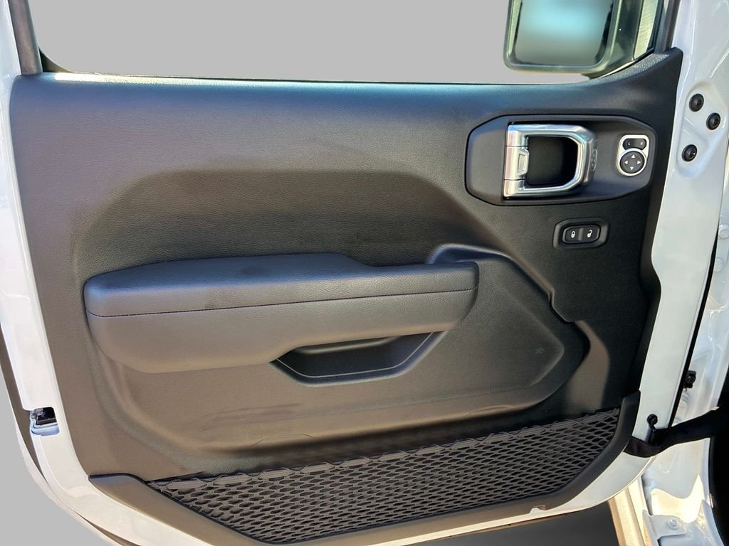 Used 2026 White Jeep Willys image 17