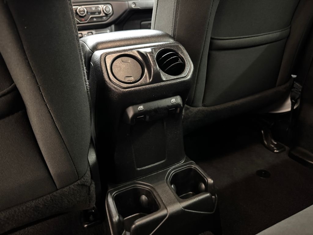 Used 2022 White Jeep Sport image 24