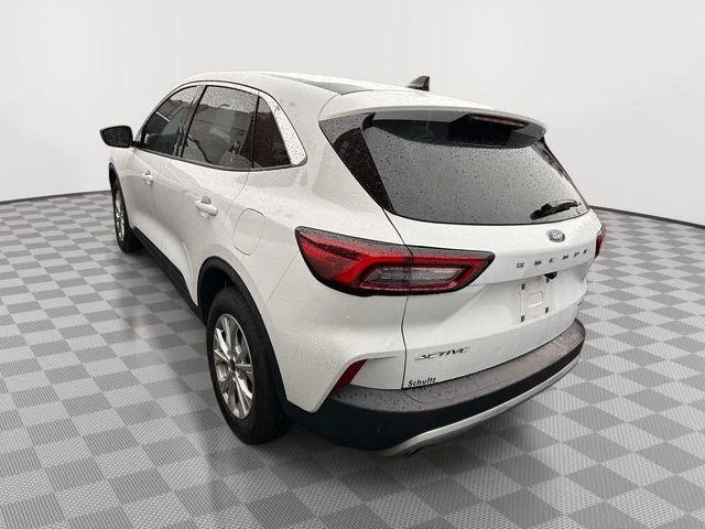Used 2023 Oxford White Ford Active image 3