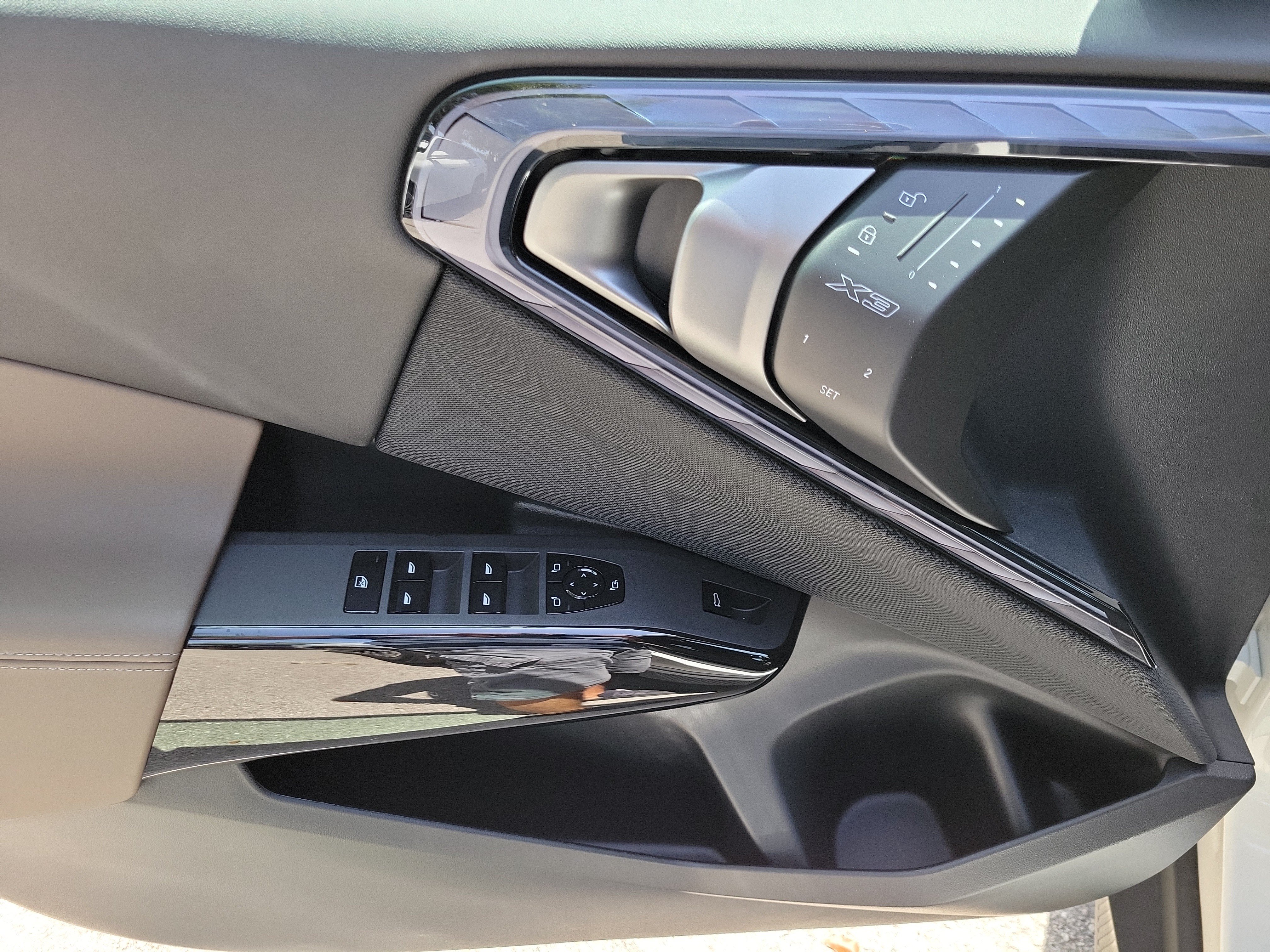 New 2026 Alpine White BMW 30 xDrive image 15