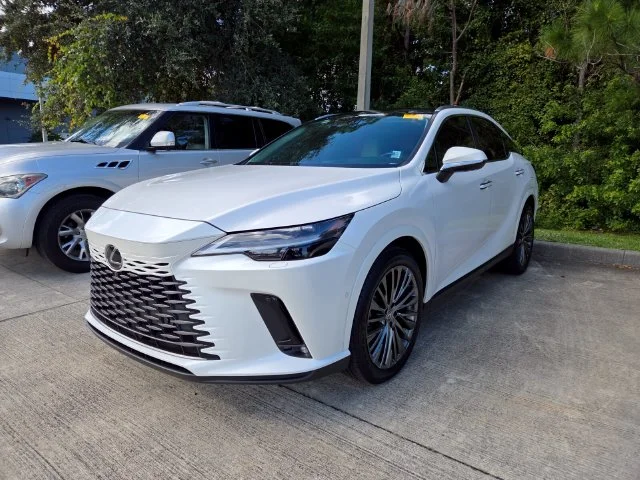 Certified Used 2024 White Lexus 350 Luxury image 3