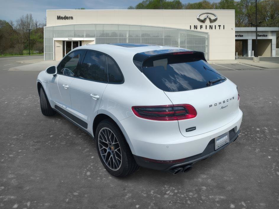 Used 2018 White Porsche Base image 5