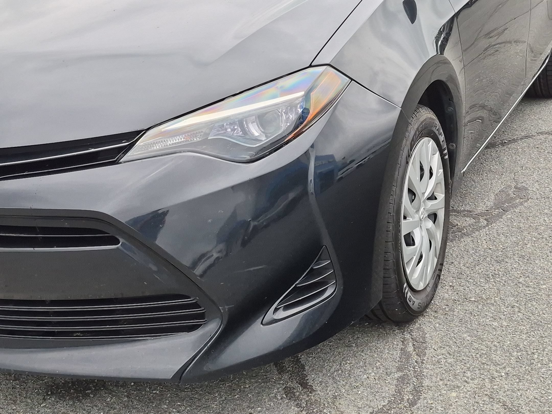 Used 2018  Toyota L image 9