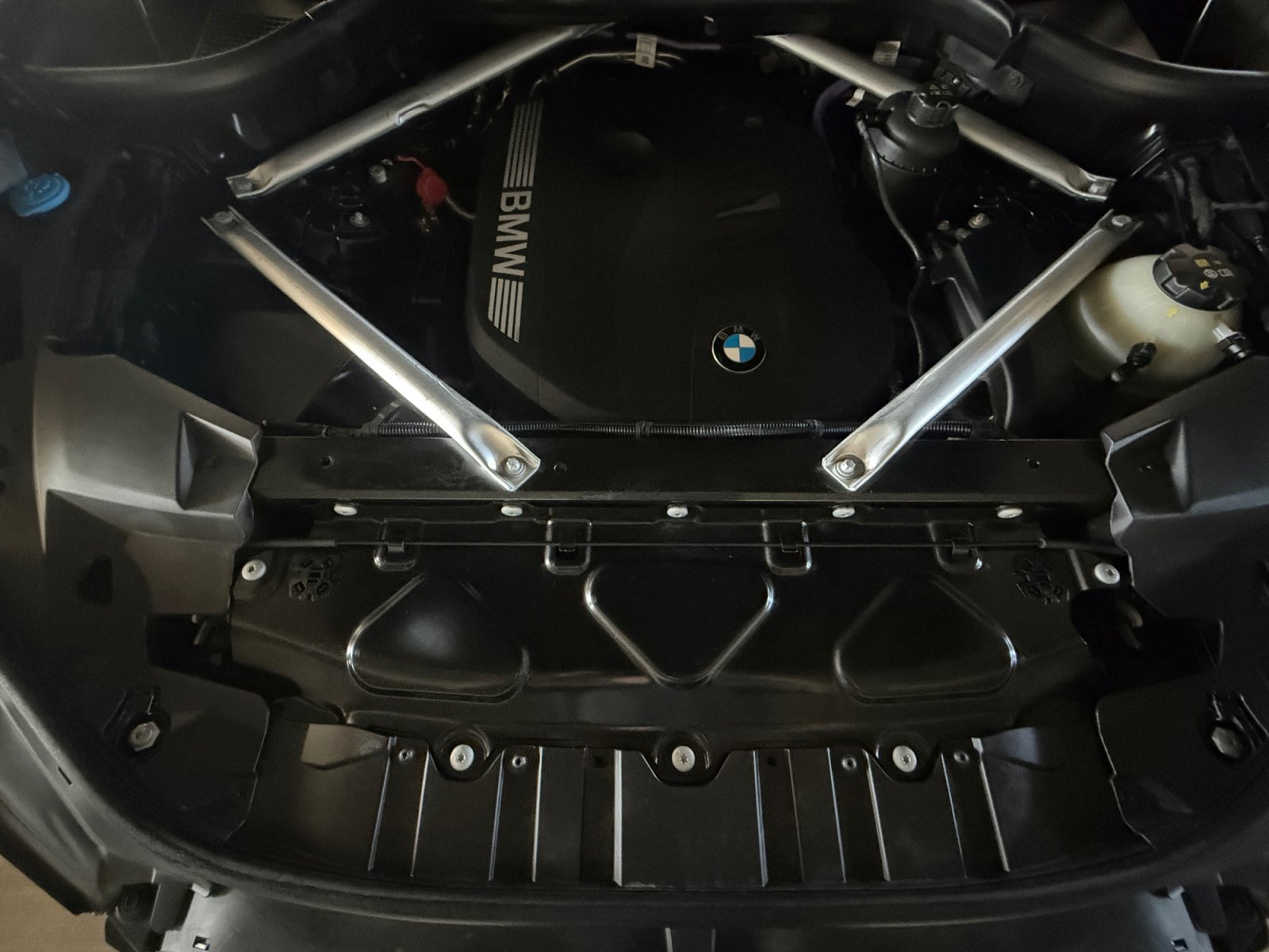 Used 2026 Black Sapphire Metallic BMW xDrive40i image 20