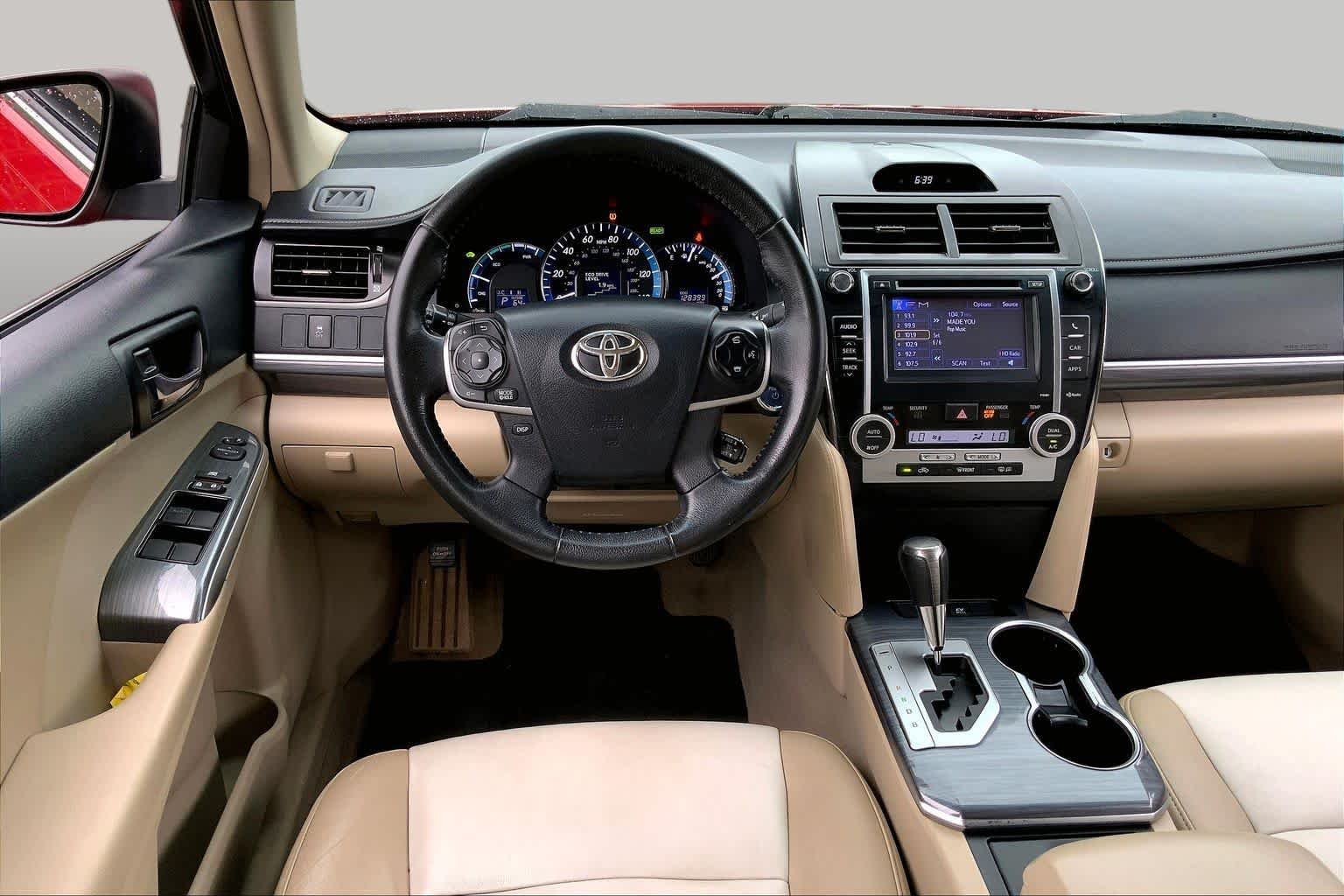 Used 2013 Barcelona Red Metallic Toyota LE image 6