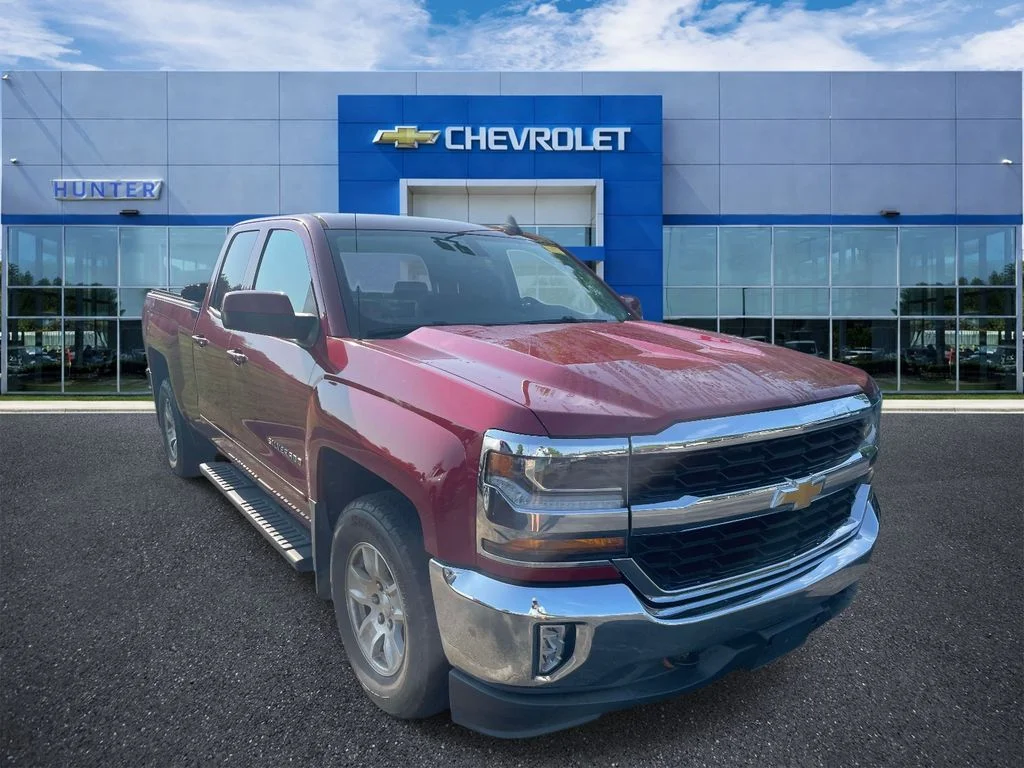Used 2018 Cajun Red Tintcoat Chevrolet LT image 1