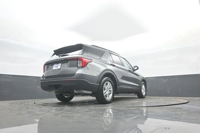 New 2026 Carbonized Gray Metallic Ford Active image 34