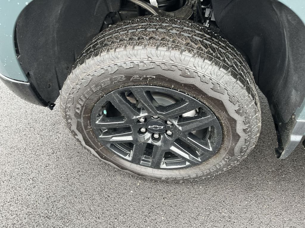 Used 2025 Gray Chevrolet LT Trail Boss image 10