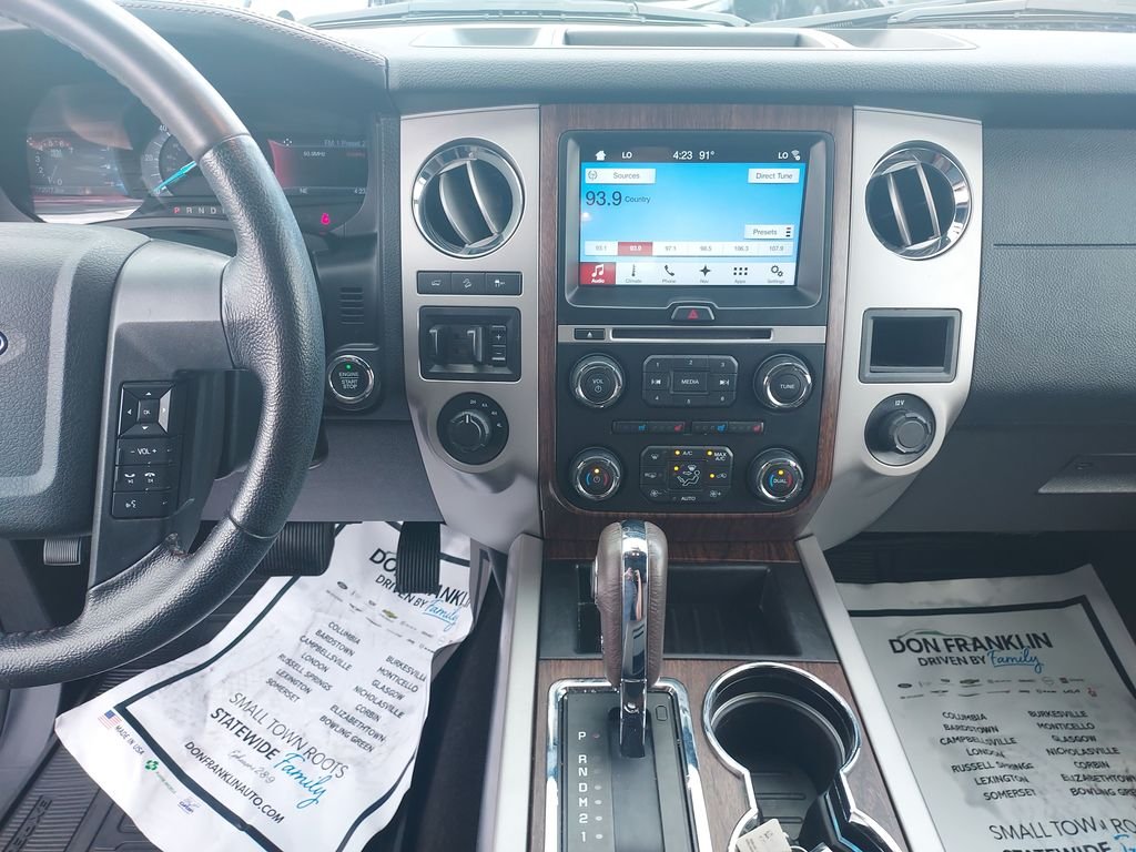 Used 2017 White Ford King Ranch image 20
