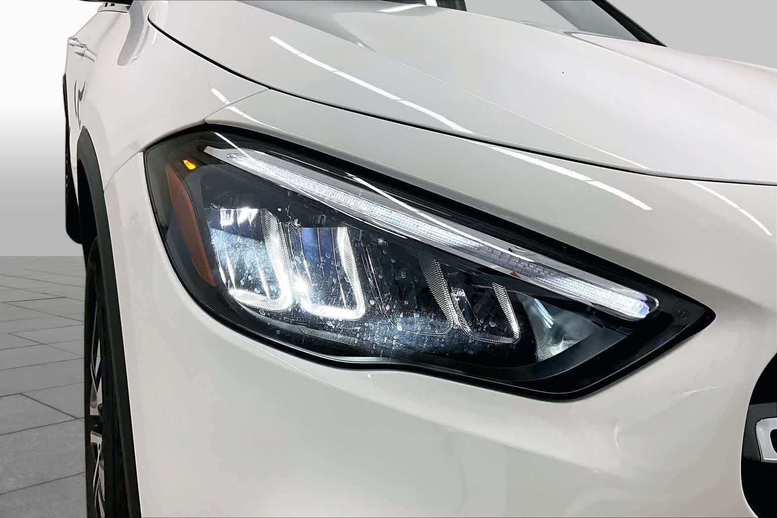 New 2026 Polar White Mercedes-Benz GLA 250 image 13