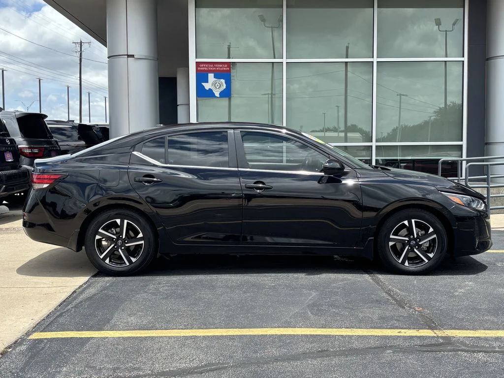 Used 2024 Nissan Sentra SV with VIN 3N1AB8CVXRY242529 for sale in Bedford, TX