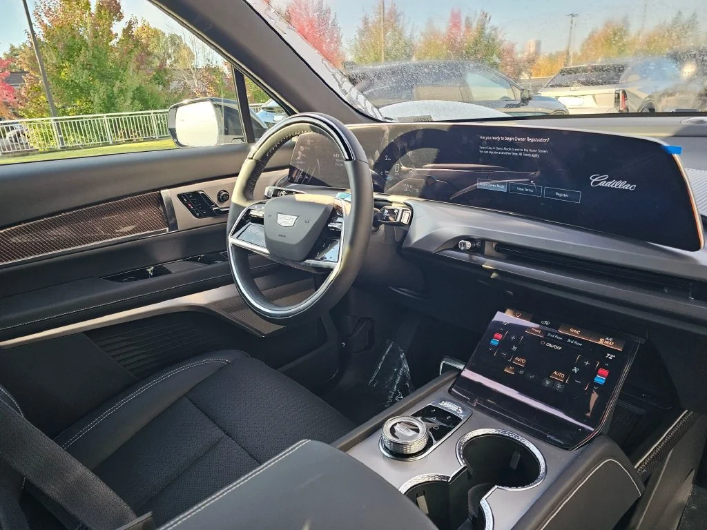 2027 Cadillac VISTIQ Sport - Photo 10