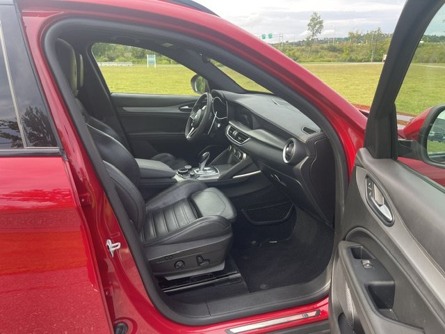 Used 2019 Alfa Rosso Alfa Romeo Ti Sport image 10
