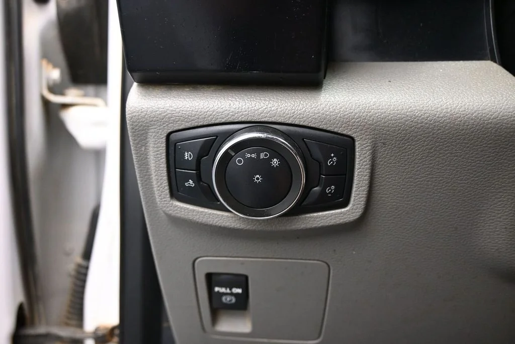 Used 2020 White Ford XL image 12