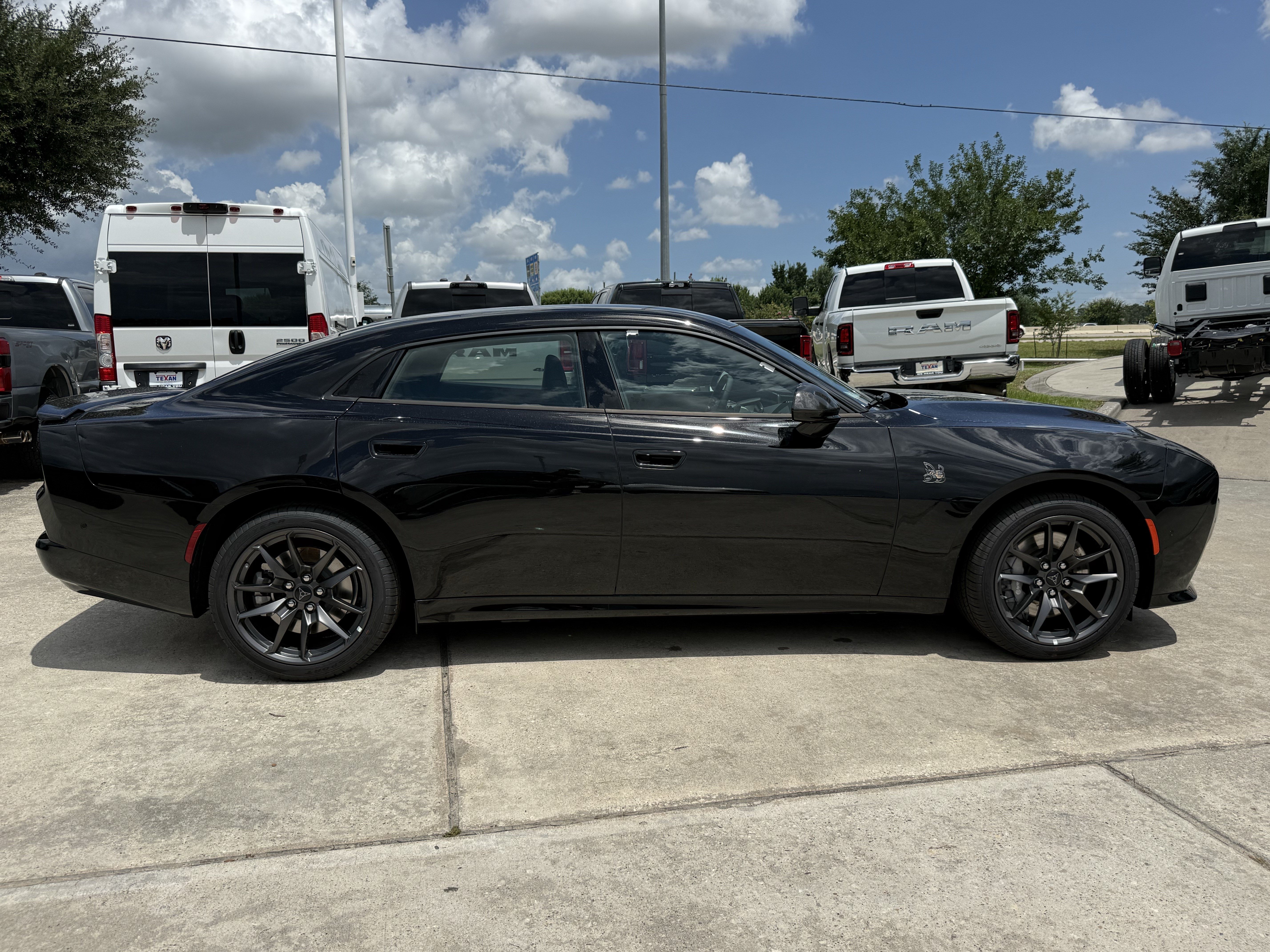 New 2026 Diamond Black Crystal Pearlcoat Dodge Scat Pack Plus image 3
