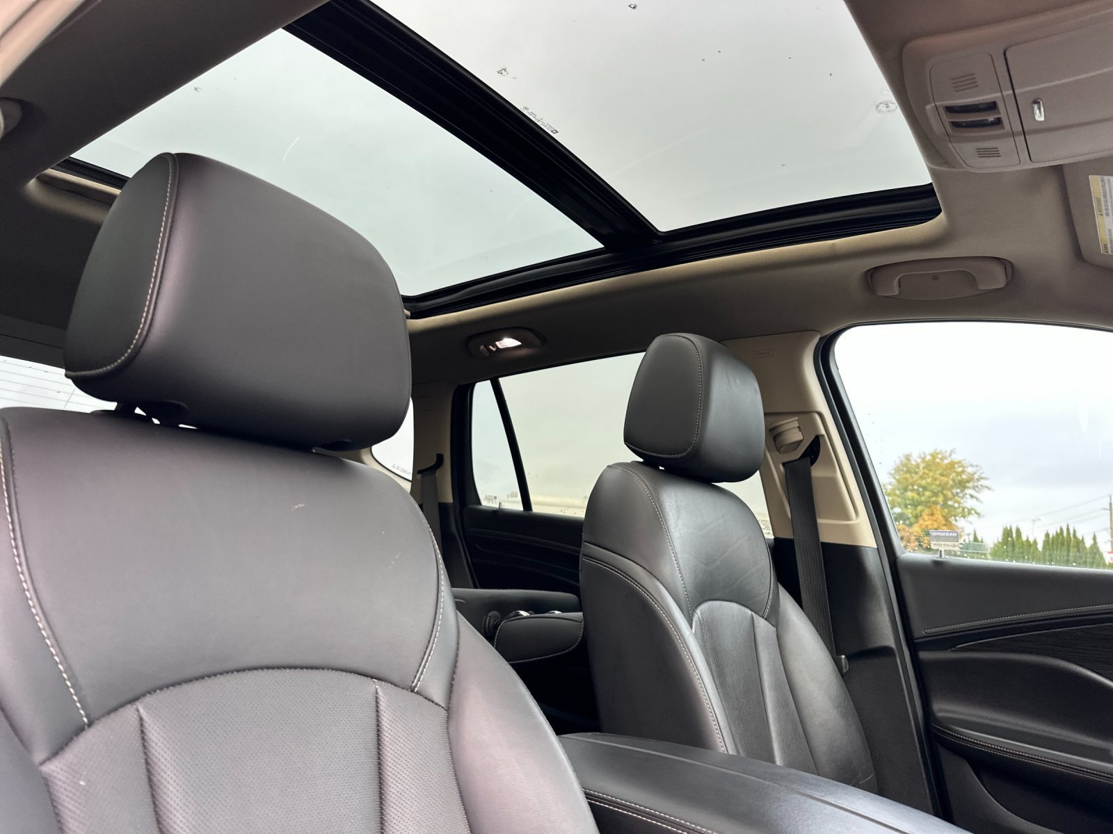 Used 2018 Brown Buick Premium I image 17