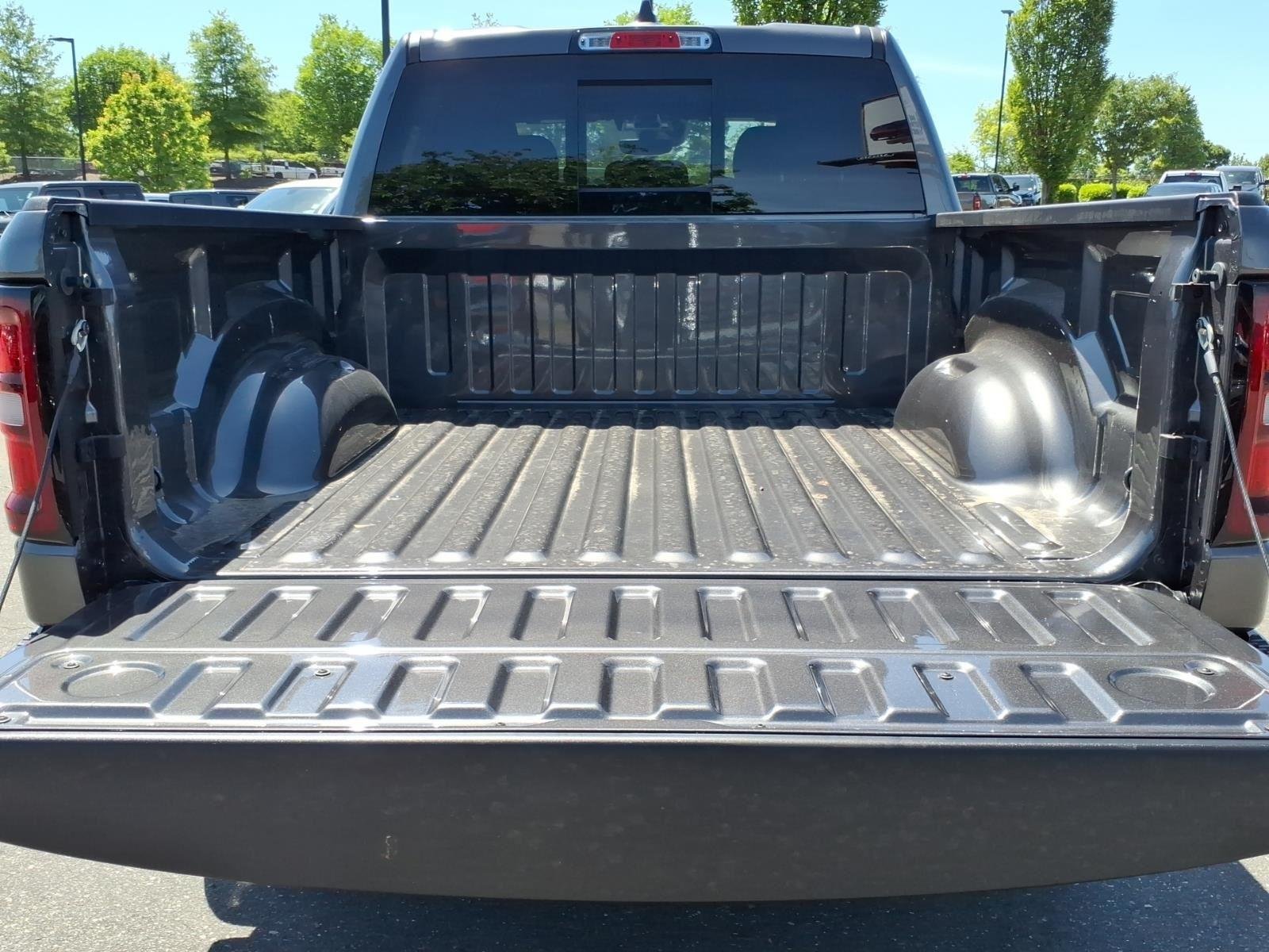 New 2026 Granite Crystal Metallic Clearcoat RAM Big Horn image 32