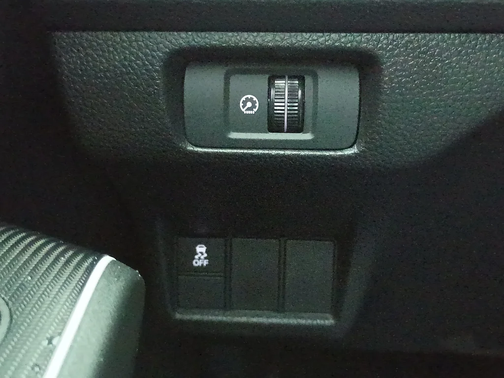 Certified Used 2025 WHITE Honda Sport Touring image 16