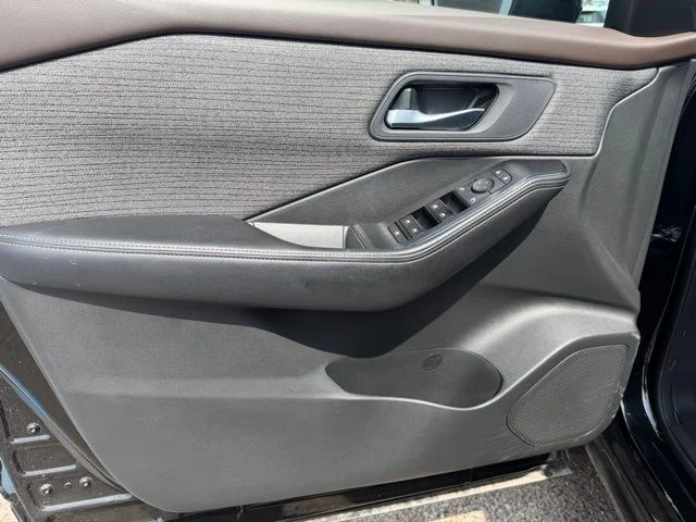 2022 Nissan Rogue SV - Photo 12