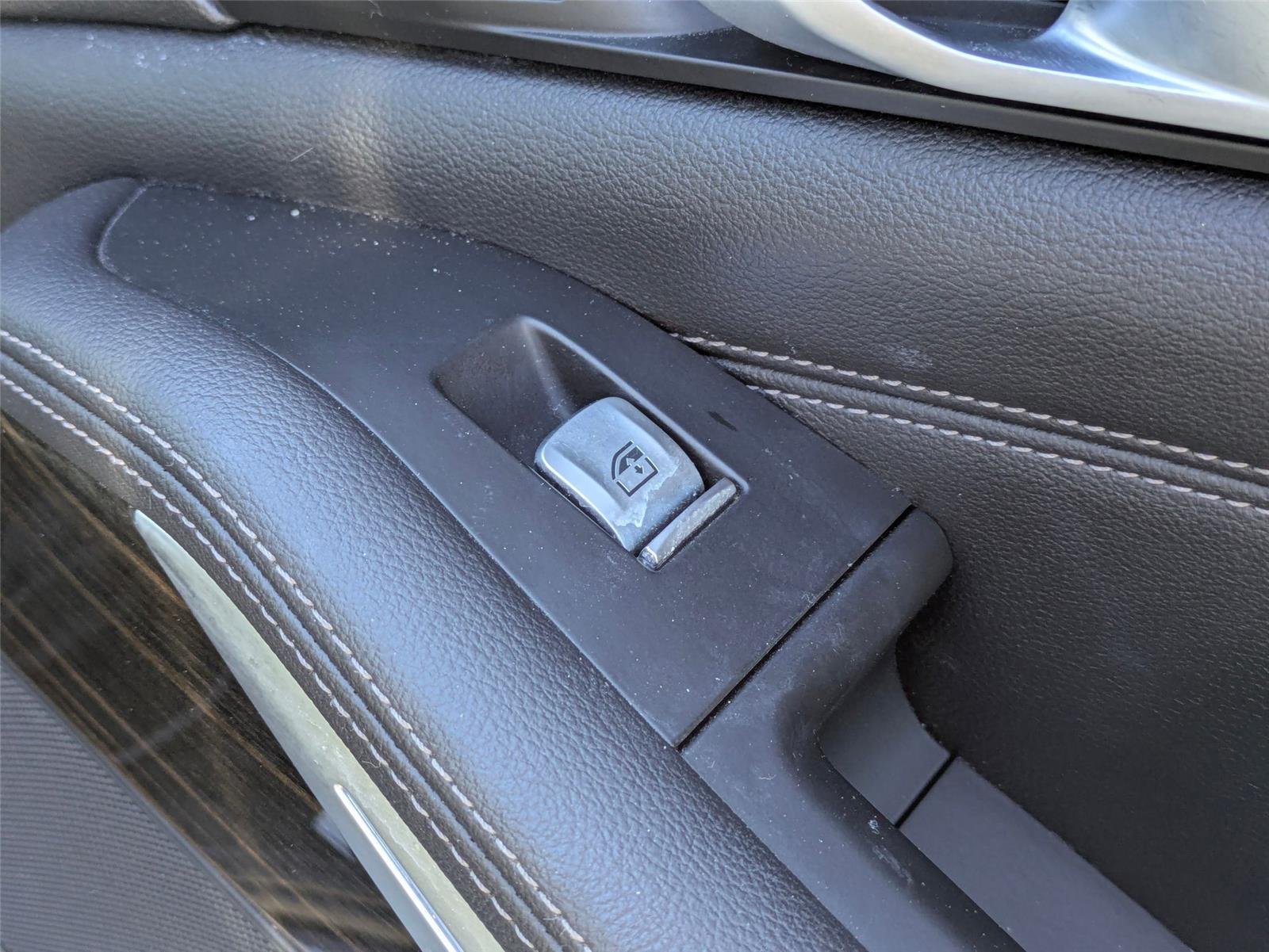 Used 2019 Phytonic Blue Metallic BMW xDrive40i image 36