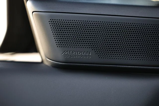 New 2026  Land Rover SE image 20