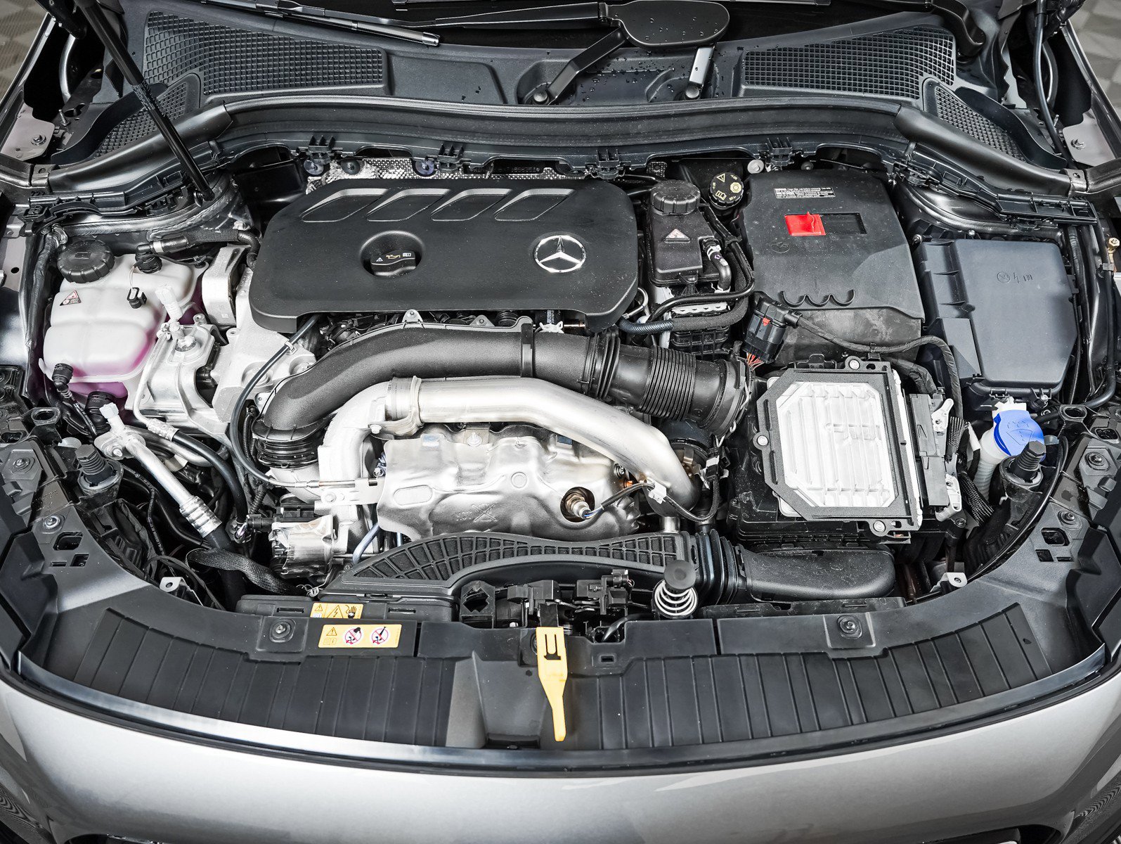 New 2026 Mountain Grey Metallic Mercedes-Benz GLA 250 image 4