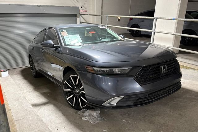 Certified Used 2024 Meteorite Gray Metallic Honda Touring image 2