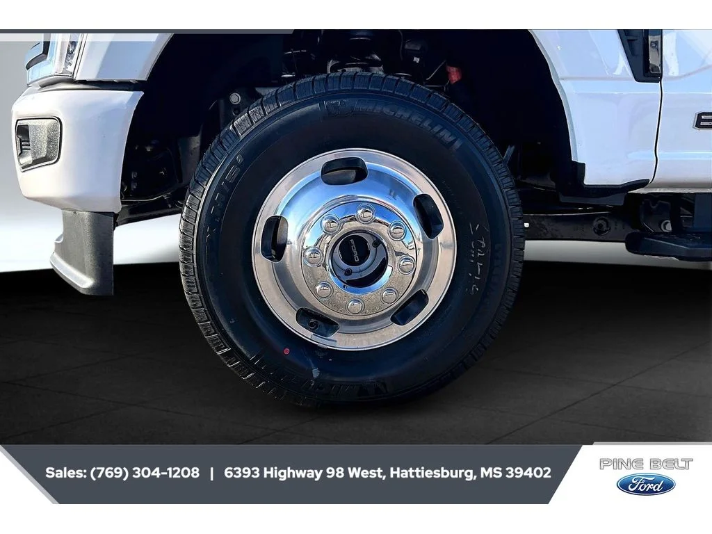 New 2026 Oxford White Ford F-350® XL image 7