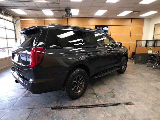 New 2026 Dark Matter Gray Metallic Ford Tremor® image 7