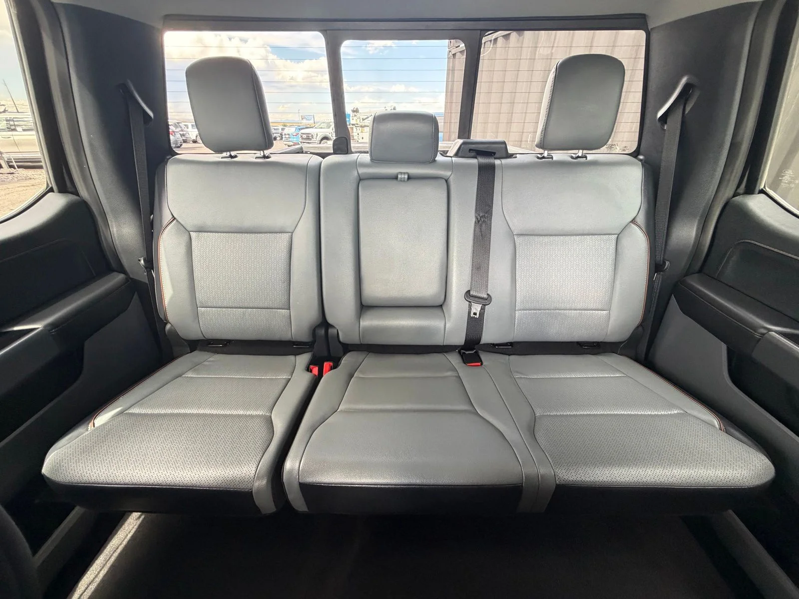 Used 2025 Black Ford Lariat image 25