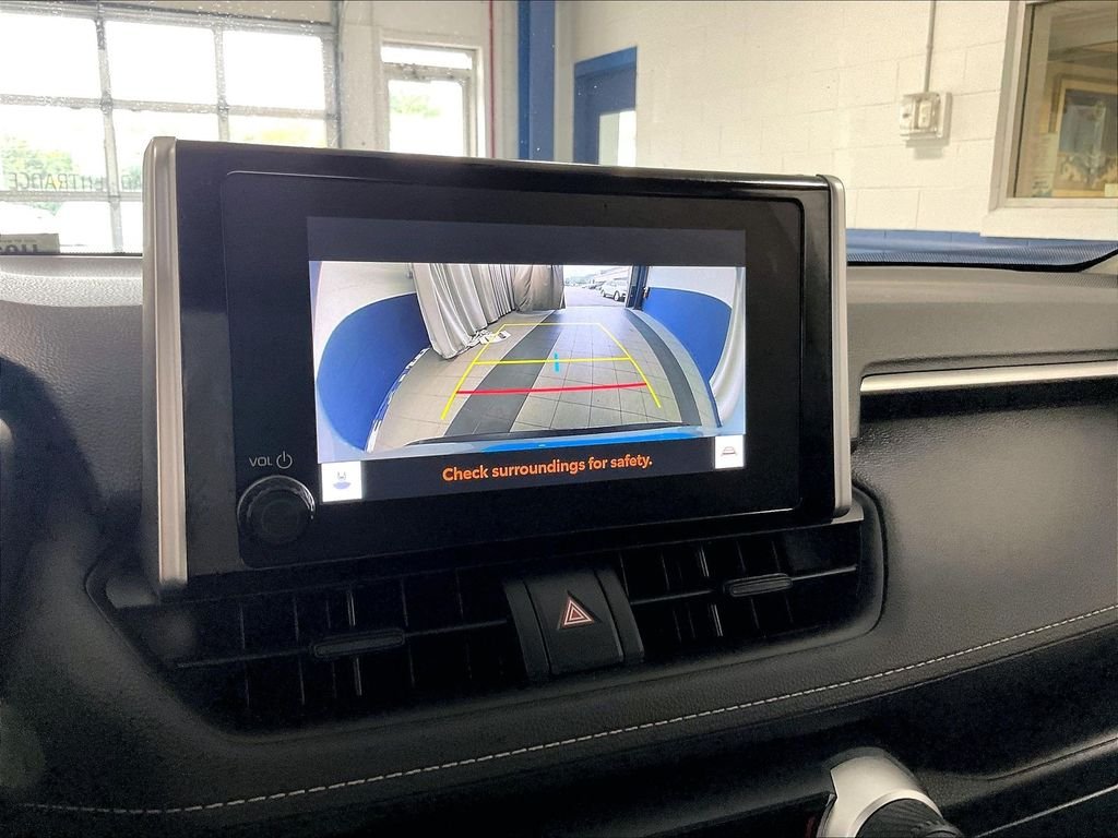 Used 2025 Silver Toyota LE image 19