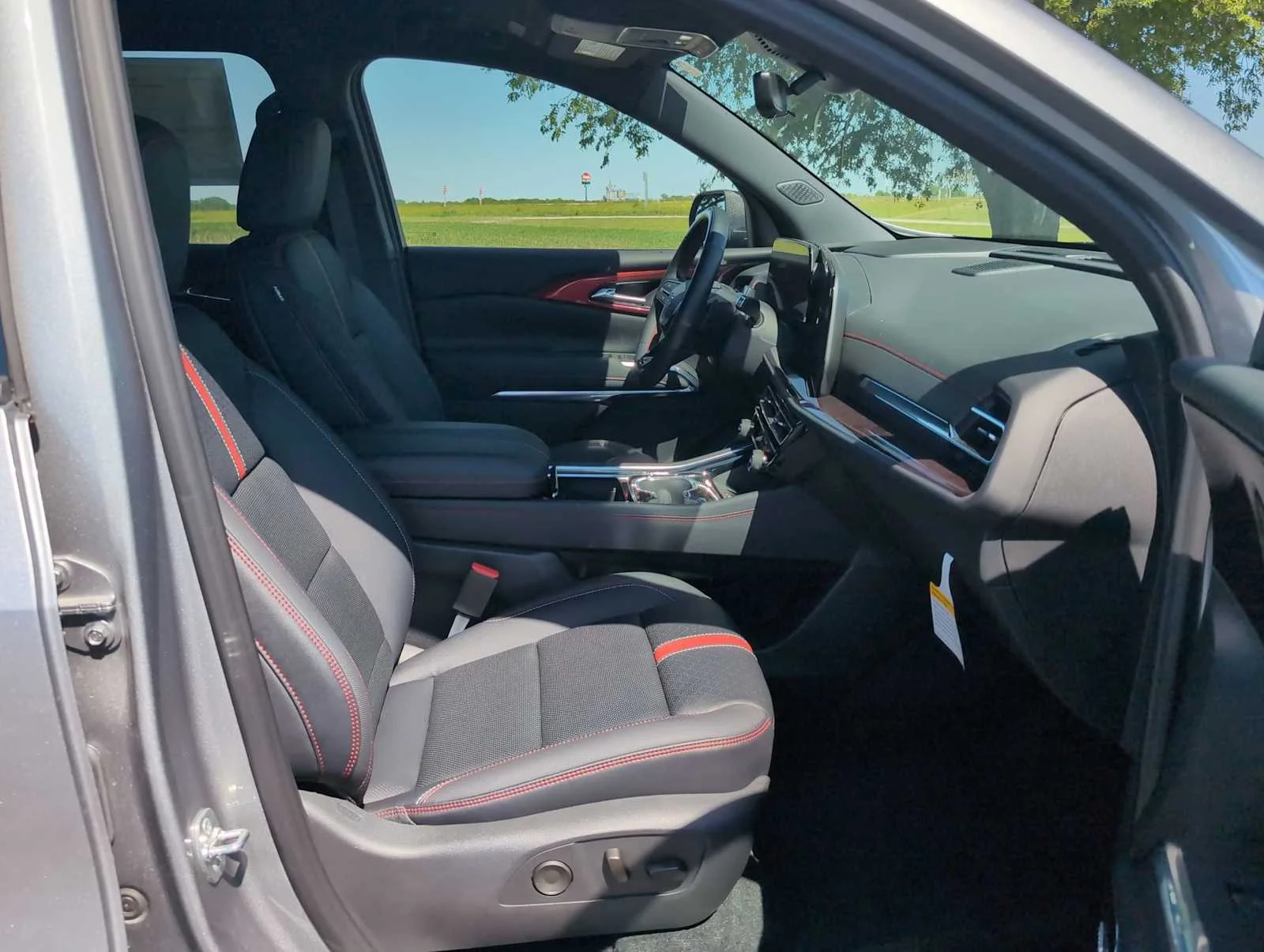 2026 Chevrolet Traverse RS - Photo 28