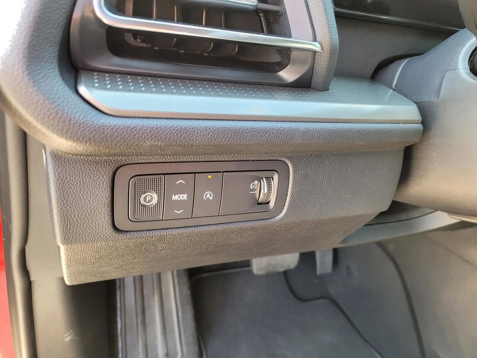 2027 Chevrolet Traverse LT - Photo 19