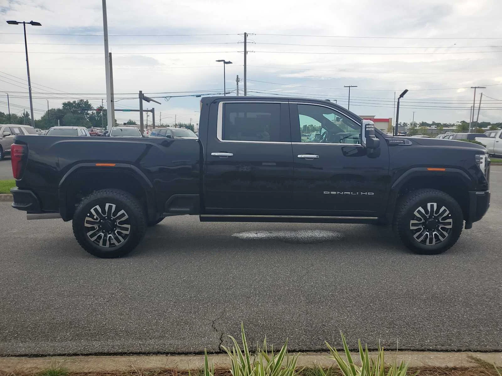New 2026 Onyx Black GMC Denali Ultimate image 7
