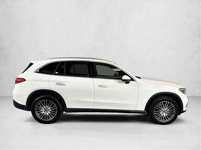 New 2026 Polar White Mercedes-Benz GLC 300 image 34