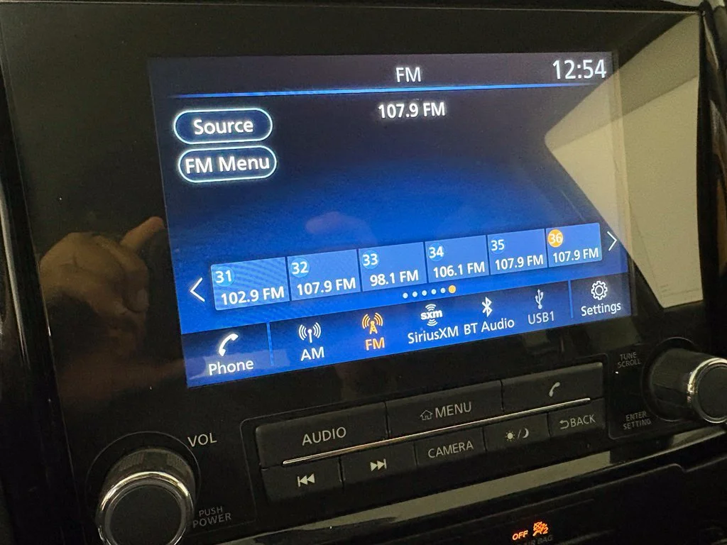 Used 2022 Gray Nissan S image 29