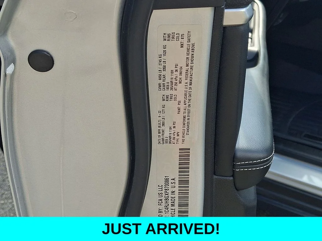 Certified Used 2023 Silver Jeep Limited image 26